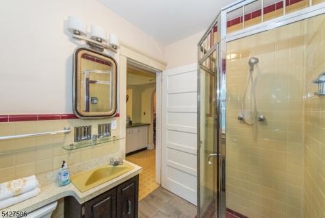 35 Eyland Avenue Roxbury NJ 07876