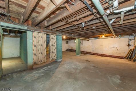 35 Eyland Avenue Roxbury NJ 07876