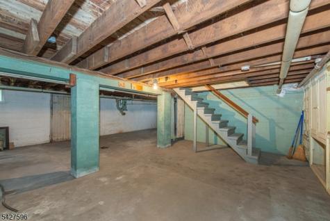 35 Eyland Avenue Roxbury NJ 07876