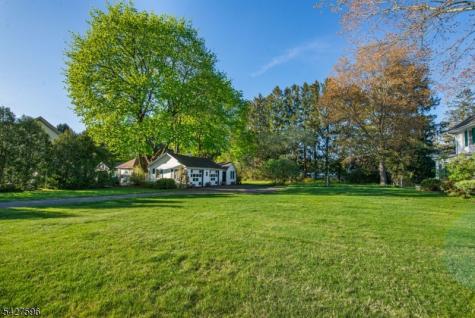 35 Eyland Avenue Roxbury NJ 07876