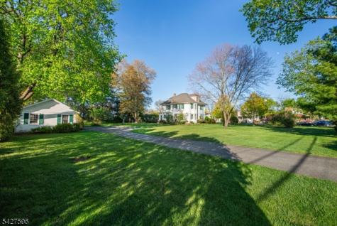 35 Eyland Avenue Roxbury NJ 07876