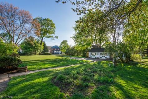 35 Eyland Avenue Roxbury NJ 07876