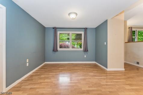 19 Hillside Drive Clinton NJ 08809