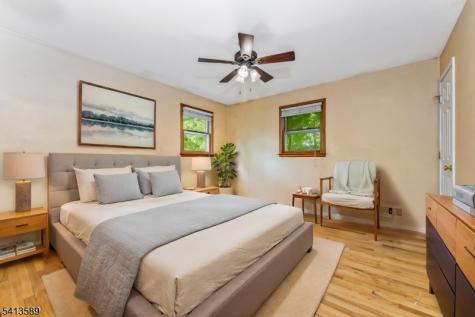 19 Hillside Drive Clinton NJ 08809