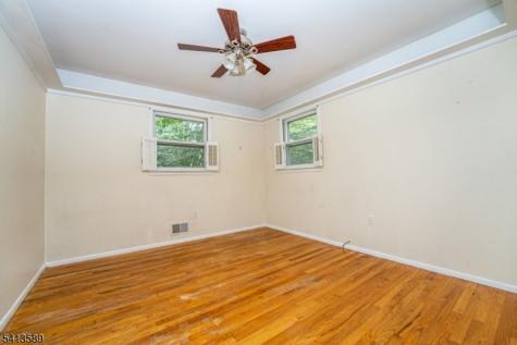 19 Hillside Drive Clinton NJ 08809