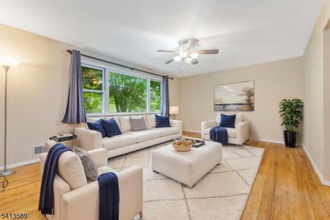 19 Hillside Drive Clinton NJ 08809