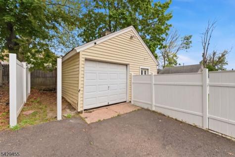 372 Newton Street North Plainfield NJ 07060