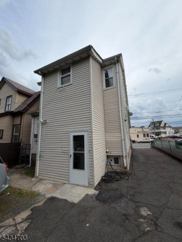 471 20TH Avenue Paterson NJ 07513