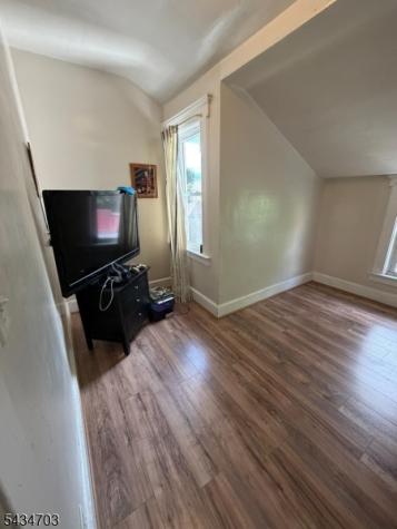 471 20TH Avenue Paterson NJ 07513