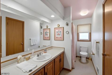 144 Turner Street Woodbridge NJ 07064