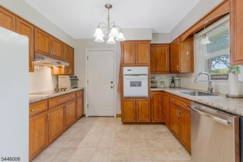 209 Spring Garden Road Holland NJ 08848