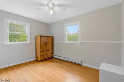 209 Spring Garden Road Holland NJ 08848