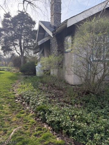 37 Parker Street Belvidere NJ 07823
