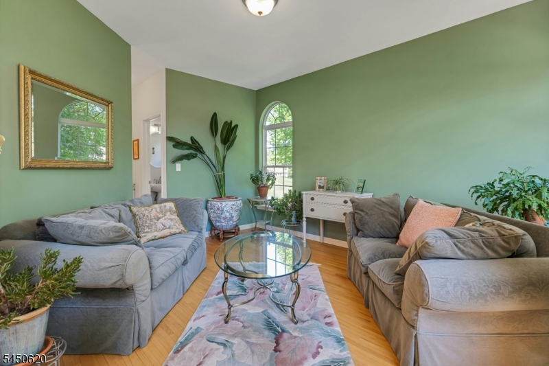 6 Sabine Lane Hardyston NJ 07416