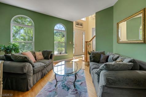 6 Sabine Lane Hardyston NJ 07416