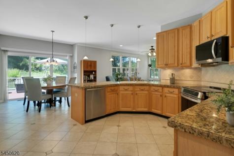 6 Sabine Lane Hardyston NJ 07416
