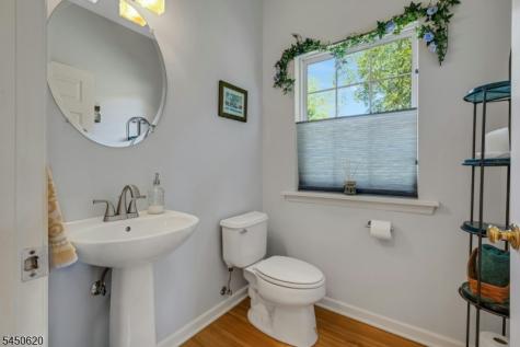 6 Sabine Lane Hardyston NJ 07416