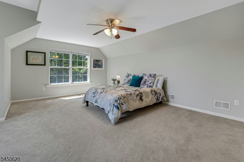 6 Sabine Lane Hardyston NJ 07416