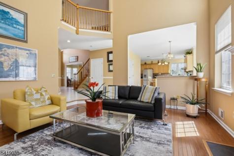 11 Windemere Court Hanover NJ 07981