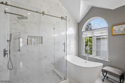 11 Windemere Court Hanover NJ 07981