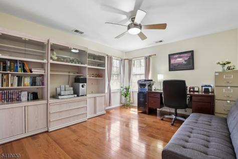 11 Windemere Court Hanover NJ 07981