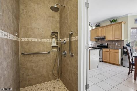 11 Windemere Court Hanover NJ 07981