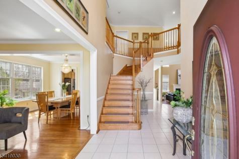 11 Windemere Court Hanover NJ 07981