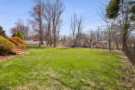 11 Windemere Court Hanover NJ 07981