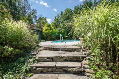 230 Shiloh Road Hope NJ 07825