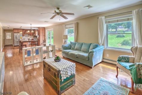 230 Shiloh Road Hope NJ 07825