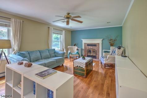 230 Shiloh Road Hope NJ 07825