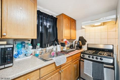 185 Trenton Avenue Paterson NJ 07503