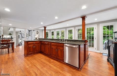 68 E Lake Road Kinnelon NJ 07405