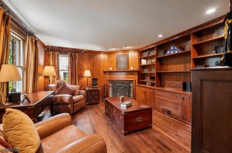 68 E Lake Road Kinnelon NJ 07405