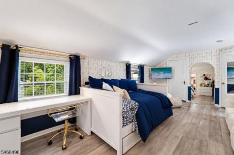 68 E Lake Road Kinnelon NJ 07405