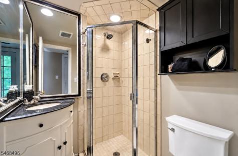 68 E Lake Road Kinnelon NJ 07405