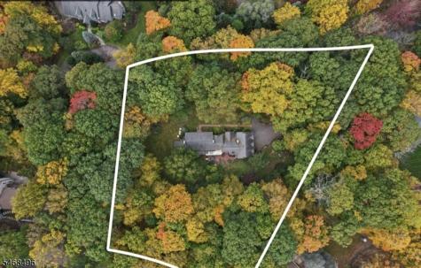 68 E Lake Road Kinnelon NJ 07405