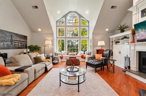 68 E Lake Road Kinnelon NJ 07405