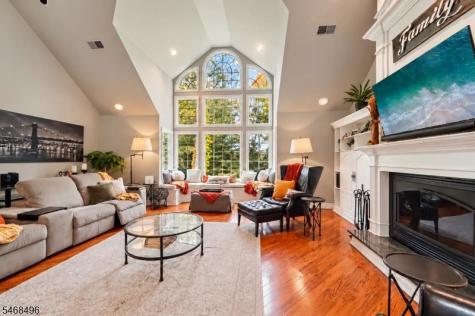 68 E Lake Road Kinnelon NJ 07405