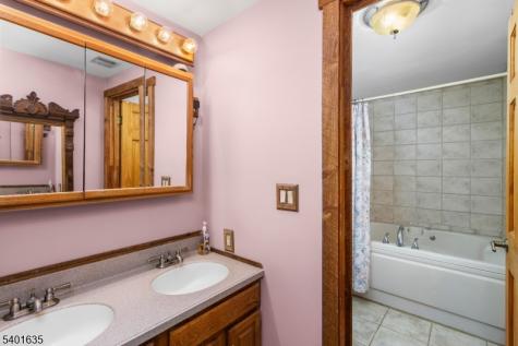 37 Ward Road Hardwick NJ 07825