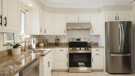407 Cayuga Way Westfield NJ 07090