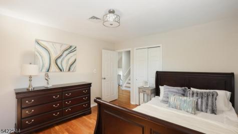 407 Cayuga Way Westfield NJ 07090