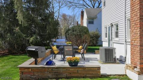 407 Cayuga Way Westfield NJ 07090