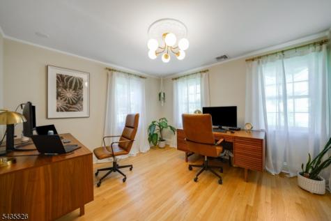 41 Crestwood Drive Maplewood NJ 07040