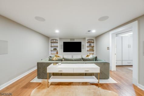 41 Crestwood Drive Maplewood NJ 07040