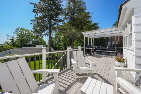 41 Crestwood Drive Maplewood NJ 07040