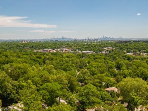 41 Crestwood Drive Maplewood NJ 07040