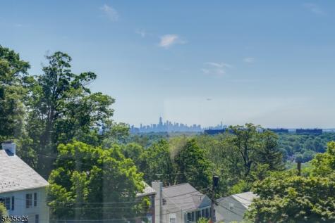 41 Crestwood Drive Maplewood NJ 07040