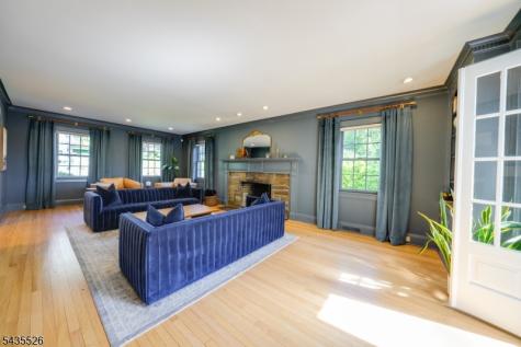 41 Crestwood Drive Maplewood NJ 07040
