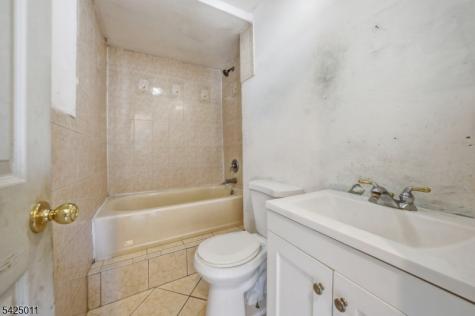 105 Berger Street Franklin NJ 08873